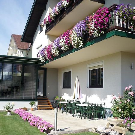 Landhaus Lassnig Moosburg Dış mekan fotoğraf